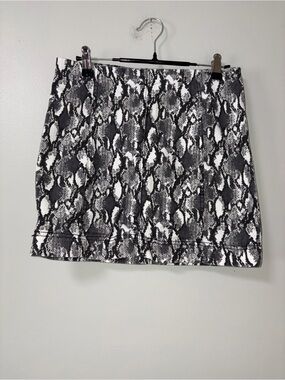 Jolt Black & White Snakeskin Print Mini Skirt Juniors 7/28 Edgy Goth